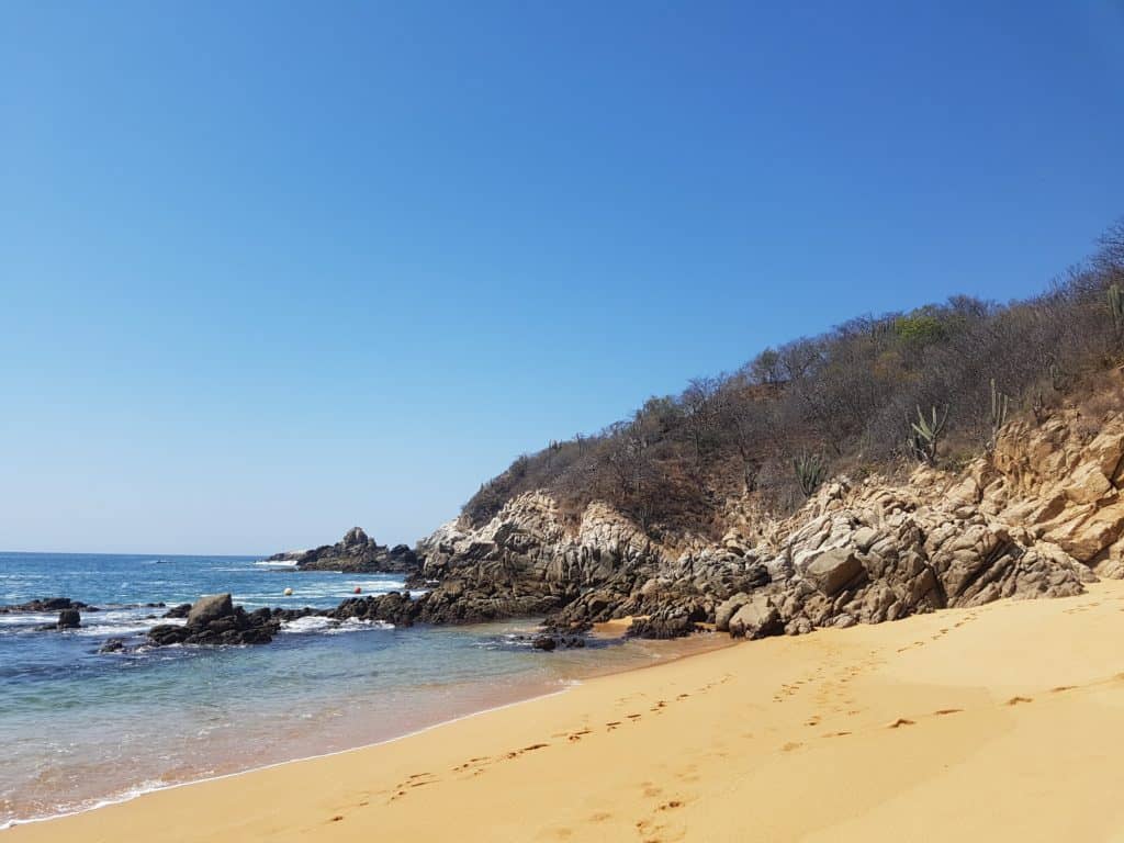 Top 3 All Inclusive Resorts in Huatulco, Mexico Reviewed & Compared