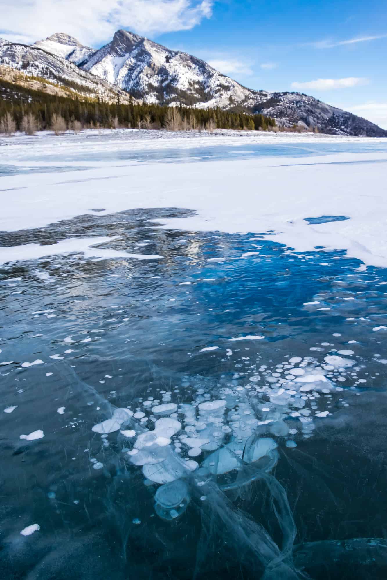 Finding The Abraham Lake Ice Bubbles In Alberta: Everything You Need To ...