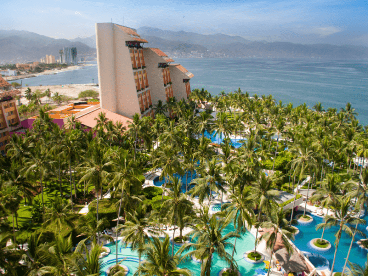 How to Get the Most Out of an All Inclusive Resort: Tips, Tricks & Hacks