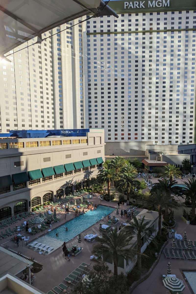 What Pools Are Open in Las Vegas During Winter? UPDATED 2023