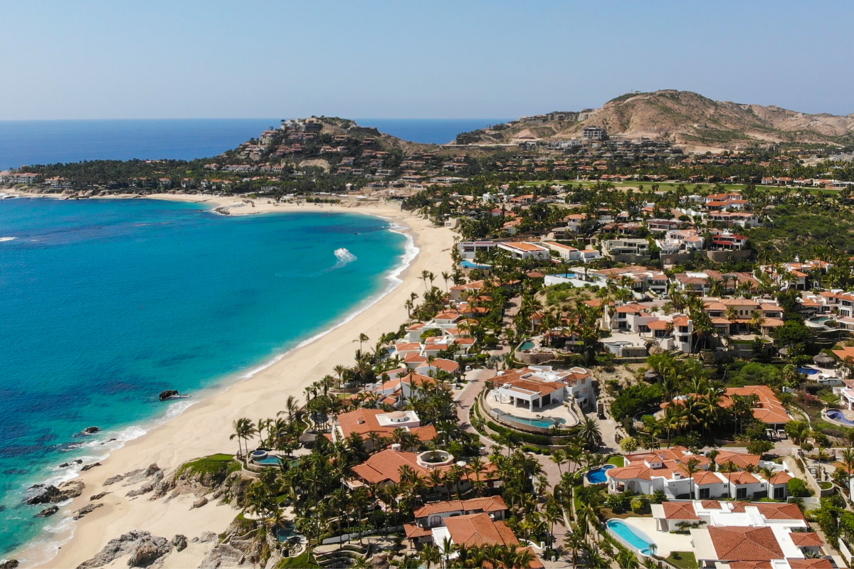 Resorts with swimmable beaches in cabo