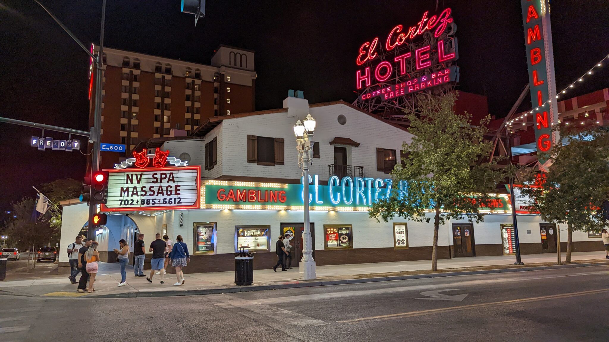 Free Drinks in Vegas How to Get Them & What to Order (best casinos in